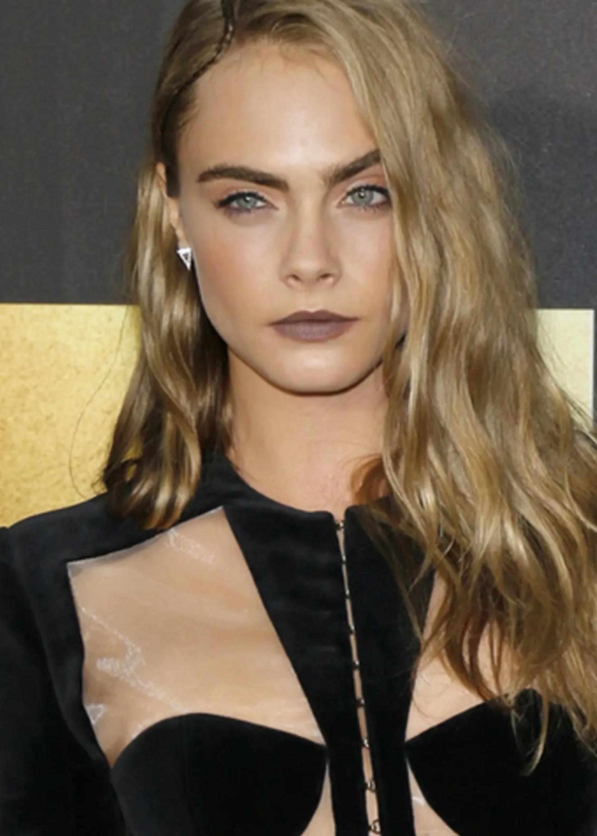 Cara Delevingne Begins Music Tour Despite Emergency Dental Surgery cara-delevingne-begins-music-tour-despite-emergency-dental-surgery