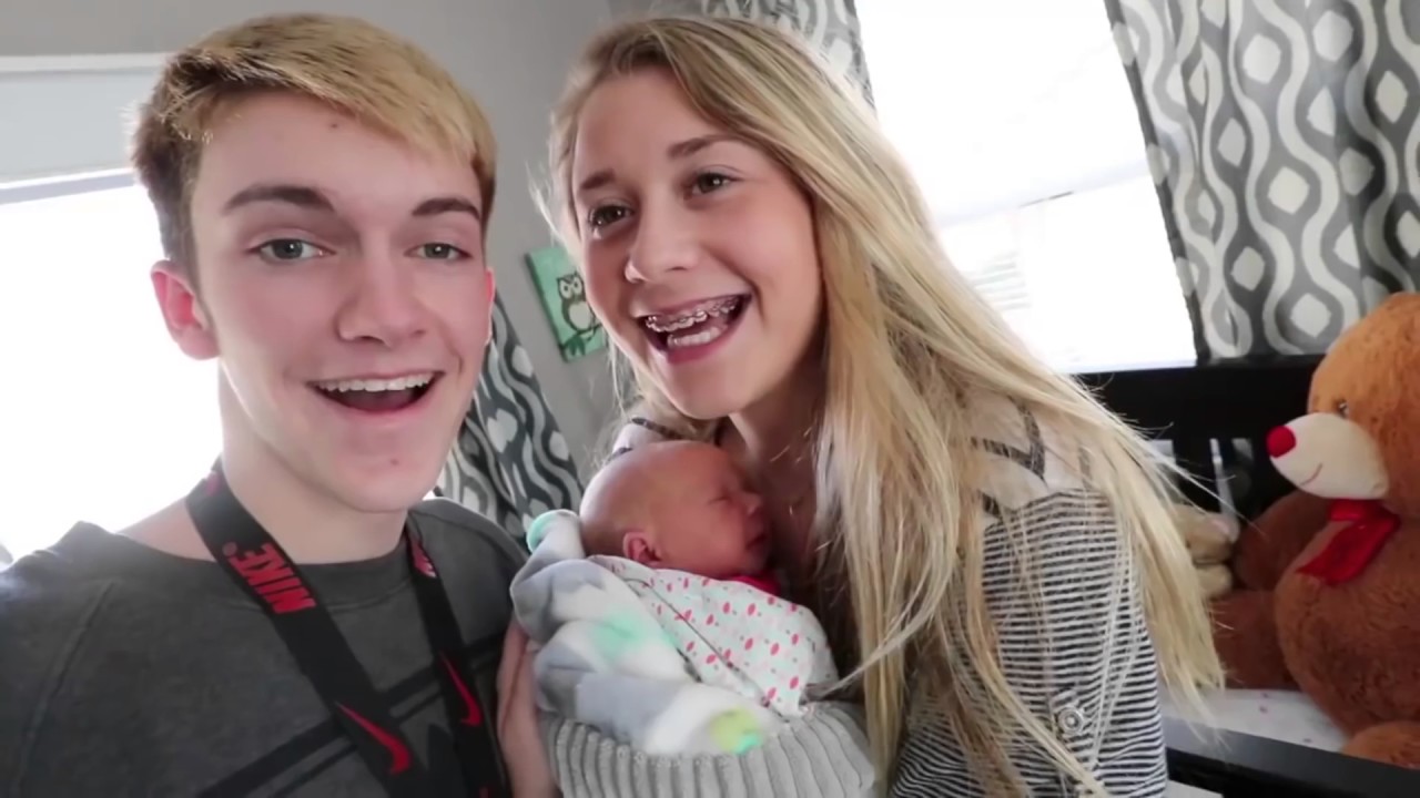 Tanner Brungardt Net Worth, Girlfriend, Career, Vlogs & Bio Celeb Tattler