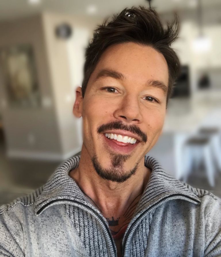 David Bromstad Gay, Partner, Boyfriend, Net Worth, Bio, Tattoos