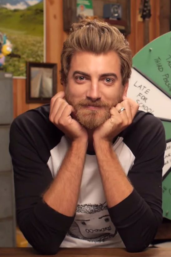 Rhett Mclaughlin Wife, Instagram, Net Worth, Son, House Celeb Tattler
